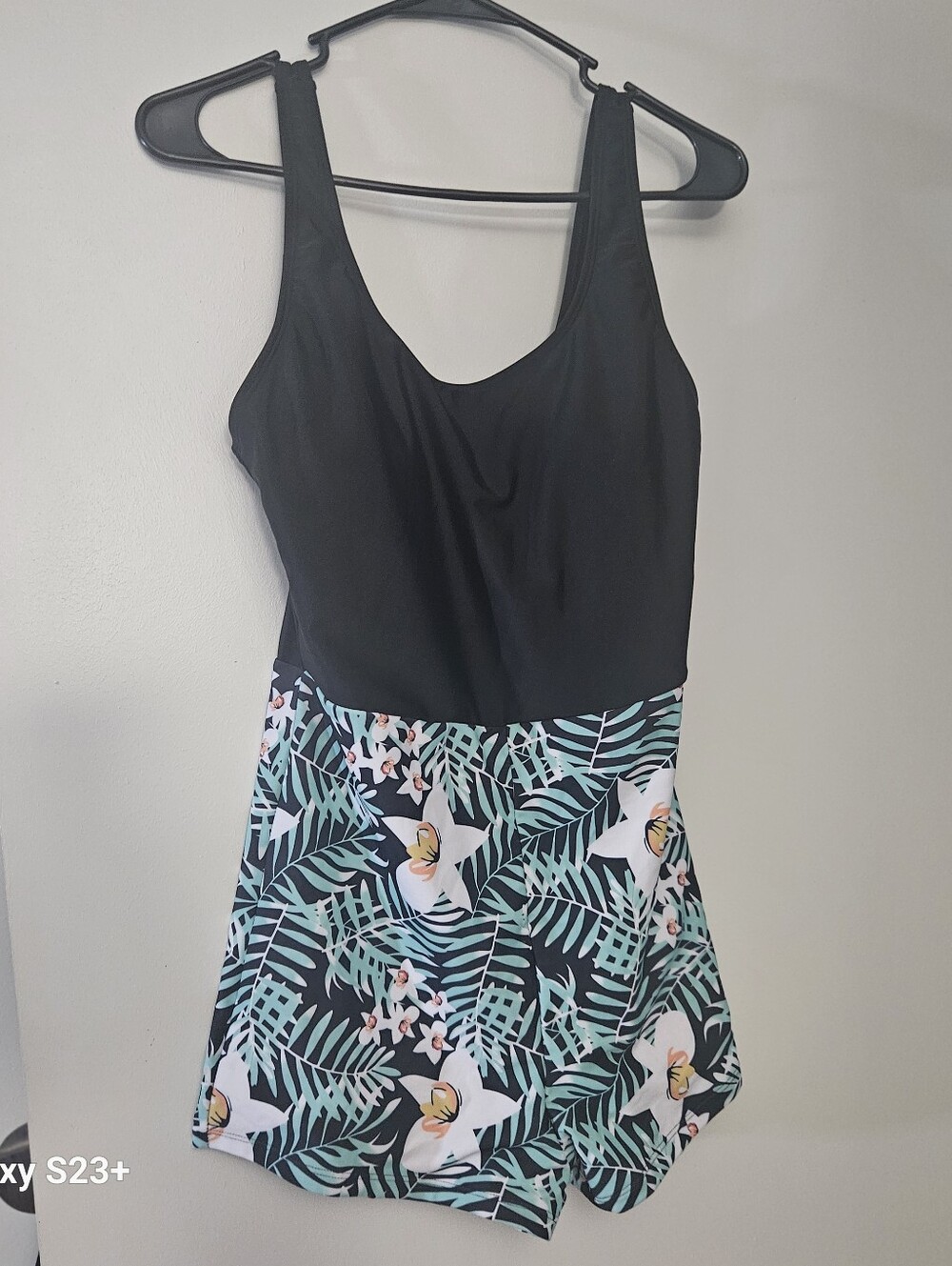 Swimsuut Black Tank Top One-Piece Romper with Tropical Leaf & Floral Short